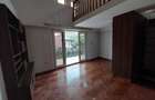 5 Bed Townhouse with En Suite at Lavington Road - 12