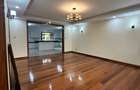 7 Bed Villa with En Suite at Nyari - 4