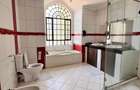 5 Bed Townhouse with En Suite in Runda - 8