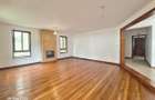 5 Bed Townhouse with En Suite at Lavington - 4