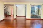 5 Bed Townhouse with En Suite in Lavington - 15
