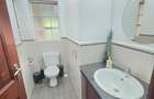 5 Bed Townhouse with En Suite at Rossylin Lone Tree - 17