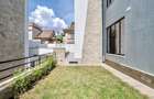 6 Bed Villa with En Suite in Lavington - 8