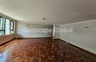 3 Bed Apartment with En Suite in Riverside - 15
