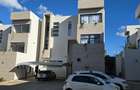 5 Bed Townhouse with En Suite at Lavington Green - 1