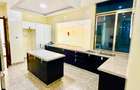 3 Bed Apartment with En Suite in Parklands - 11