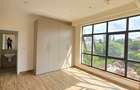 4 Bed Apartment with En Suite at Riverside Drive - 5