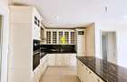 4 Bed Apartment with En Suite in Spring Valley - 8