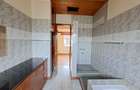 6 Bed House with En Suite at Off Redhill Dr - 19