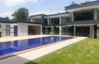 5 Bed House with En Suite at Nyari - 5