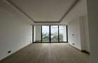 3 Bed Apartment with En Suite in Riverside - 8