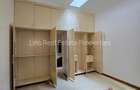 4 Bed Townhouse with En Suite at Riverside Drive. - 12