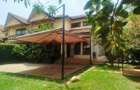 4 Bed House with En Suite in Lavington - 1