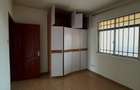 3 Bed Apartment with Swimming Pool in Kilimani - 6