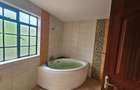 5 Bed House with En Suite in Lavington - 2