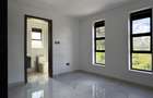 5 Bed House with En Suite in Eastern ByPass - 12