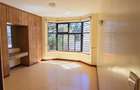 6 Bed Townhouse with En Suite at Convent Drive - 18