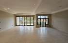 3 Bed Apartment with En Suite at Riverside Drive - 10