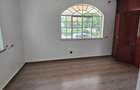 5 Bed Townhouse with En Suite at Off Convent Drive - 17