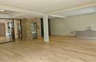 6 Bed House with En Suite in Nyari - 11