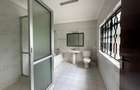 4 Bed Villa with En Suite at Lavington - 16