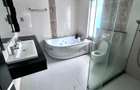 3 Bed Apartment with En Suite in Riverside - 10