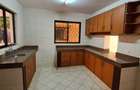 3 Bed Apartment with En Suite at Moyne Drive - 6