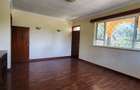 4 Bed House with En Suite in Lavington - 7