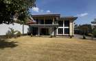 5 Bed House with En Suite in Runda - 1