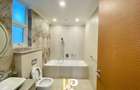 4 Bed Apartment with En Suite in Parklands - 17