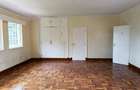 4 Bed House with En Suite in Rosslyn - 9