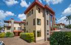 5 Bed Townhouse with En Suite at Lavington - 7