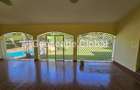 5 Bed House with En Suite in Runda - 9