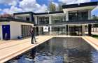 6 Bed Villa with En Suite in Nyari - 2
