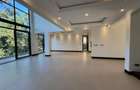 5 Bed Townhouse with En Suite in Spring Valley - 14