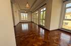 5 Bed Townhouse with En Suite at Lavington - 6