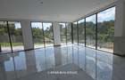 5 Bed House with Garden in Nyari - 8