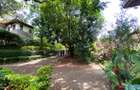 5 Bed House with En Suite in Rosslyn - 4