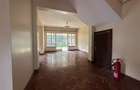 5 Bed House with En Suite at Lavington - 16