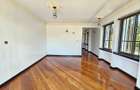 5 Bed House with En Suite in Runda - 16