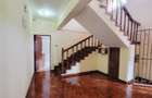 5 Bed House with En Suite in Rosslyn - 6