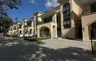 5 Bed Townhouse with En Suite in Lavington - 1