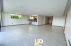 4 Bed Apartment with En Suite in Spring Valley - 14