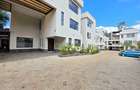 5 Bed Townhouse with En Suite at Manyani East. - 3