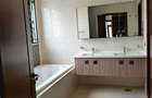 6 Bed Townhouse with En Suite at Lavington - 5