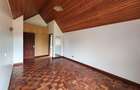 5 Bed House with En Suite in Lavington - 6