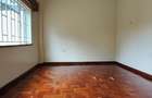 4 Bed House with En Suite at Rosslyn - 12