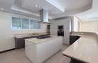 3 Bed Apartment with En Suite at Riverside Gardens - 14