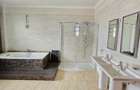 4 Bed House with En Suite in Runda - 11
