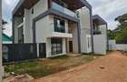 5 Bed Villa with En Suite in Lavington - 4